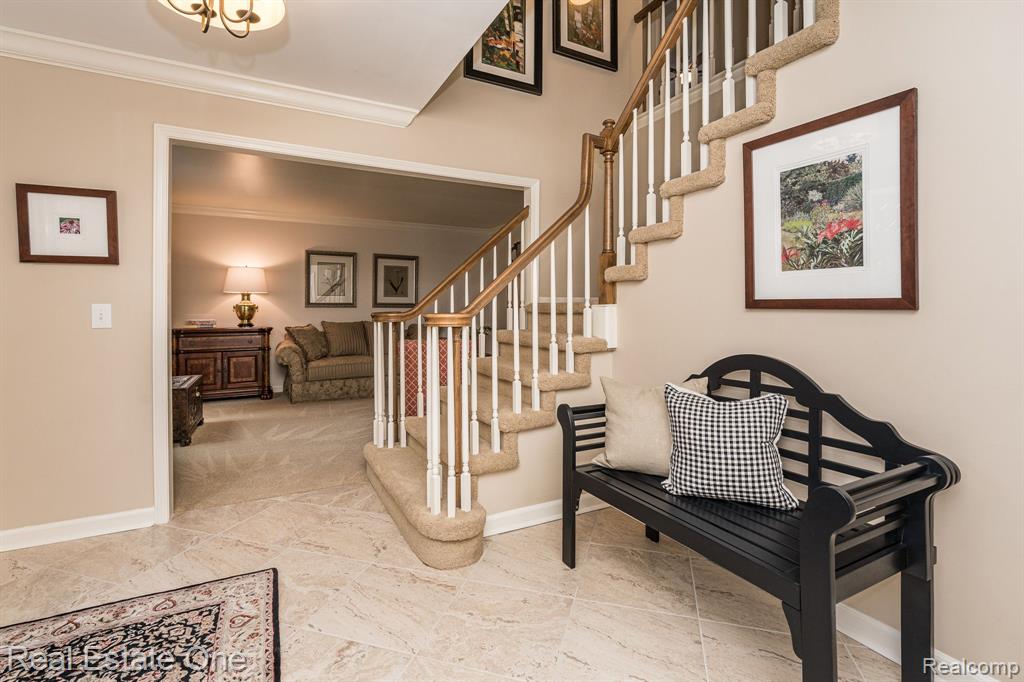 3307 Salem Court Rochester Hills, MI 48306 - Photo 5 of 36