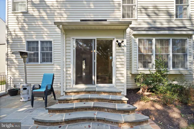 $1,249,000 | 1327 Murray Downs Way, Reston, VA 20194