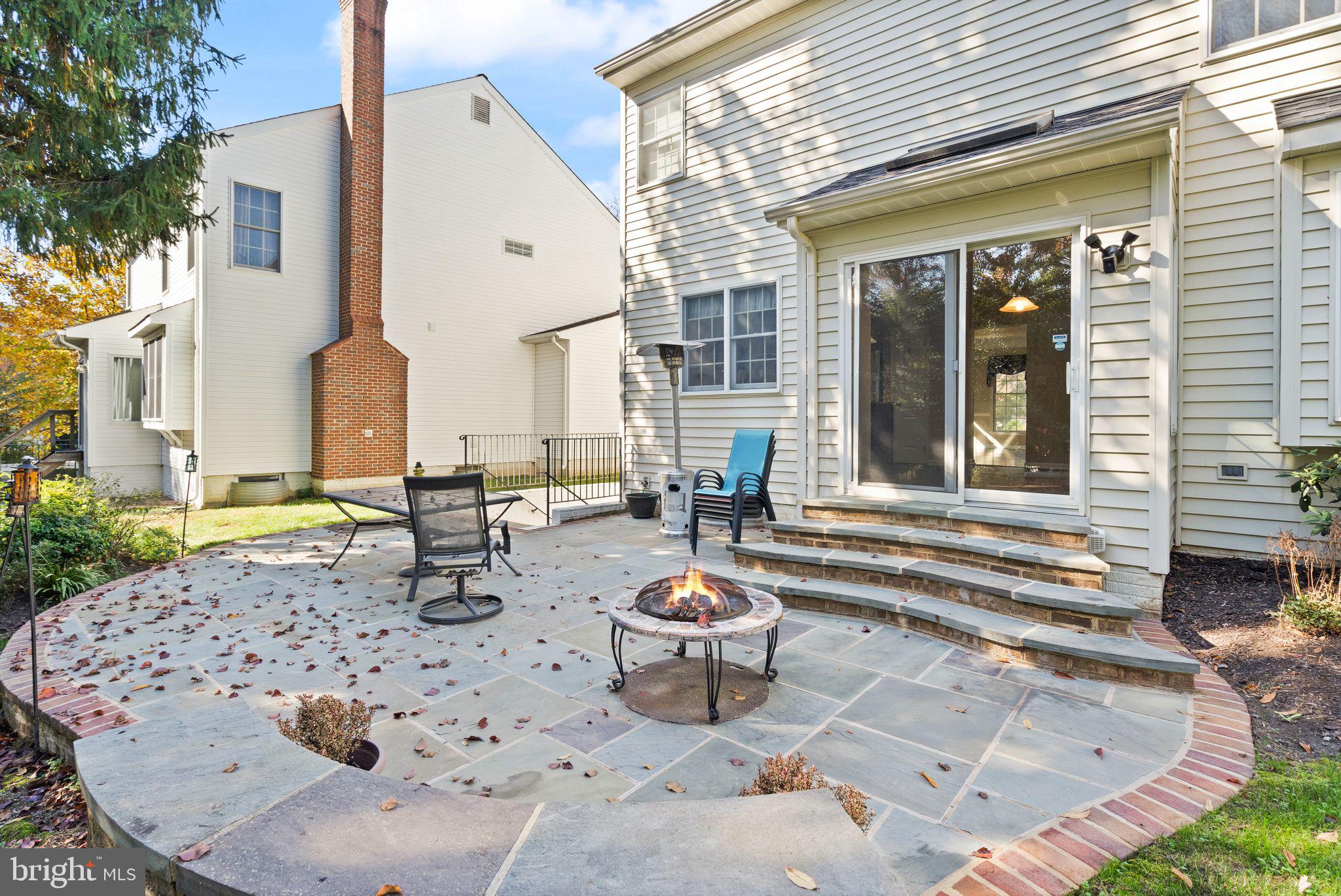 1327 Murray Downs Way Reston, VA 20194 - Photo 56 of 66 a view of a lounge chair in the patio