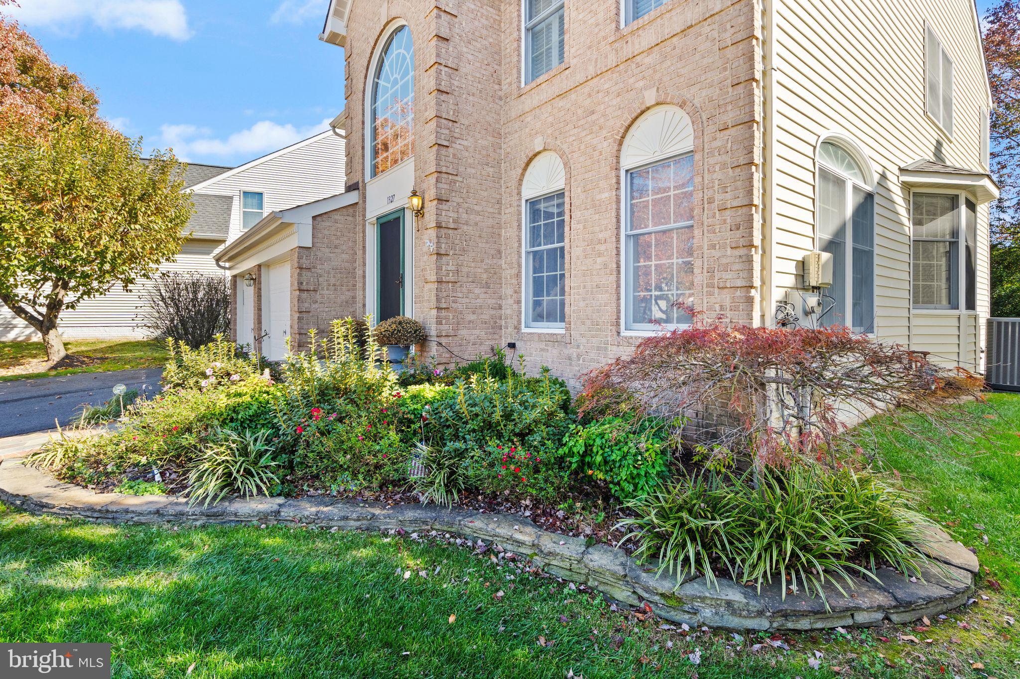 1327 Murray Downs Way Reston, VA 20194 - Photo 6 of 66