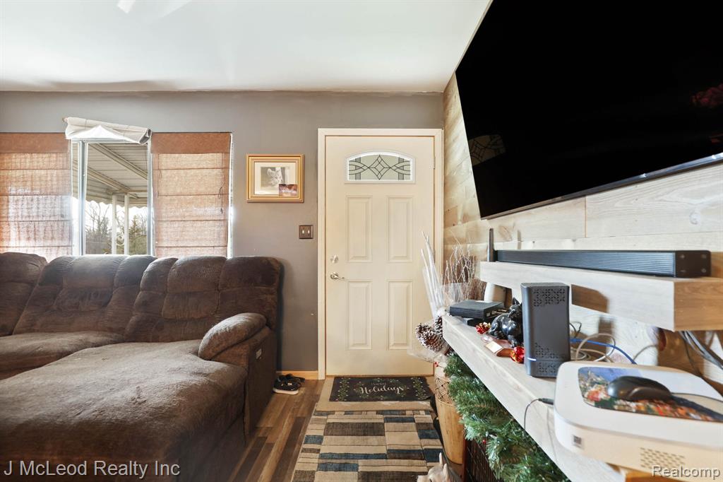 9975 Tuscola Road Clio, MI 48420 - Photo 2 of 58