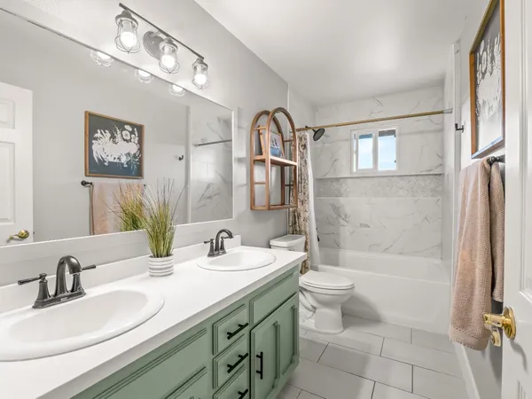 $625,000 | 22452 Goldrush Lane, Clovis, CA 93619