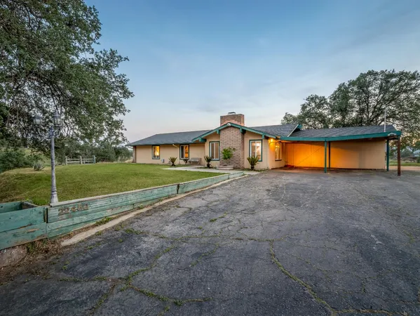 $625,000 | 22452 Goldrush Lane, Clovis, CA 93619