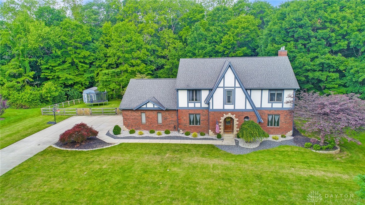 1079 Berryhill Road Bellbrook, OH 45305 - Photo 3 of 84 Gallery Image 3