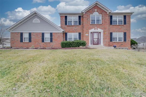 $580,000 | 603 Royal Pine Court, Lake St. Louis, MO 63367