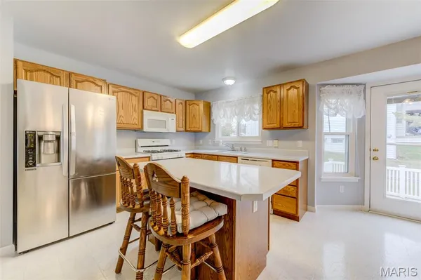 $580,000 | 603 Royal Pine Court, Lake St. Louis, MO 63367