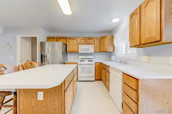 $580,000 | 603 Royal Pine Court, Lake St. Louis, MO 63367