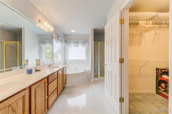 $580,000 | 603 Royal Pine Court, Lake St. Louis, MO 63367