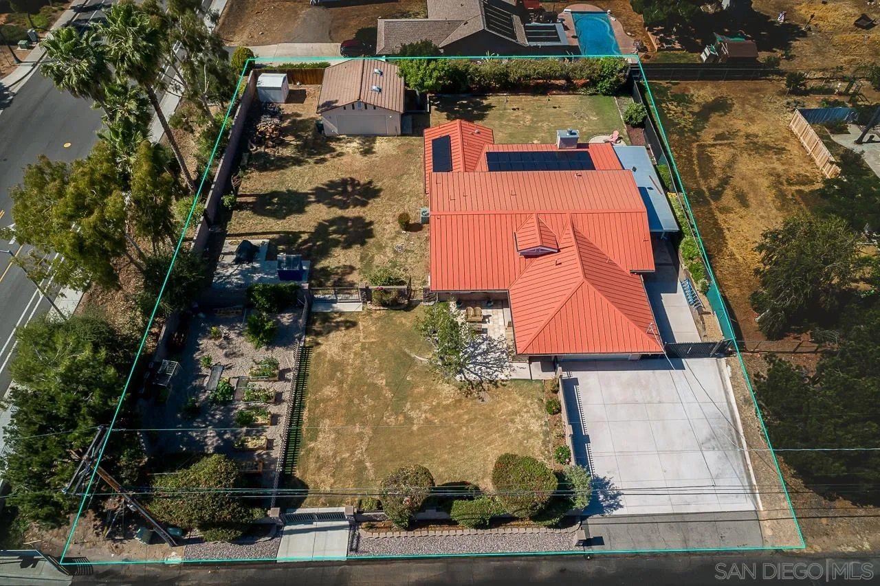 13610 Putney Road Poway, CA 92064 - Photo 60 of 62 an aerial view of multiple houses with yard