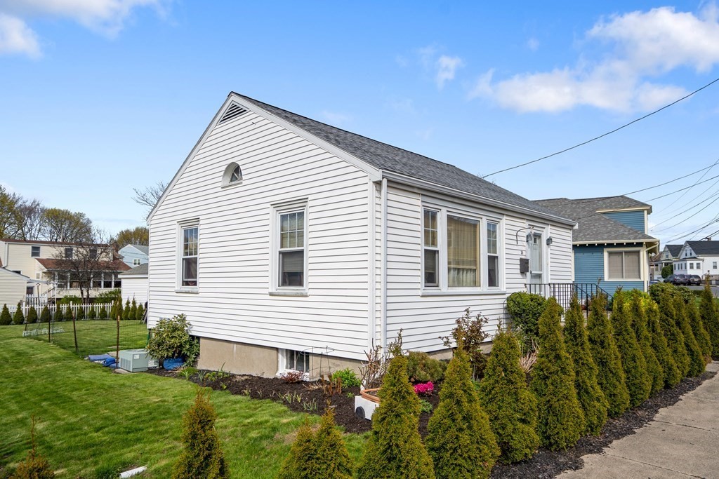 30 Willson Street Salem, MA 01970 - Photo 1 of 11