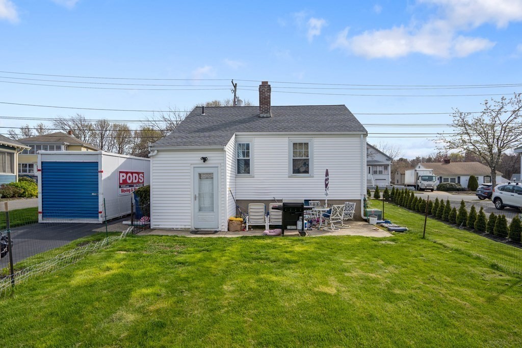 30 Willson Street Salem, MA 01970 - Photo 3 of 11