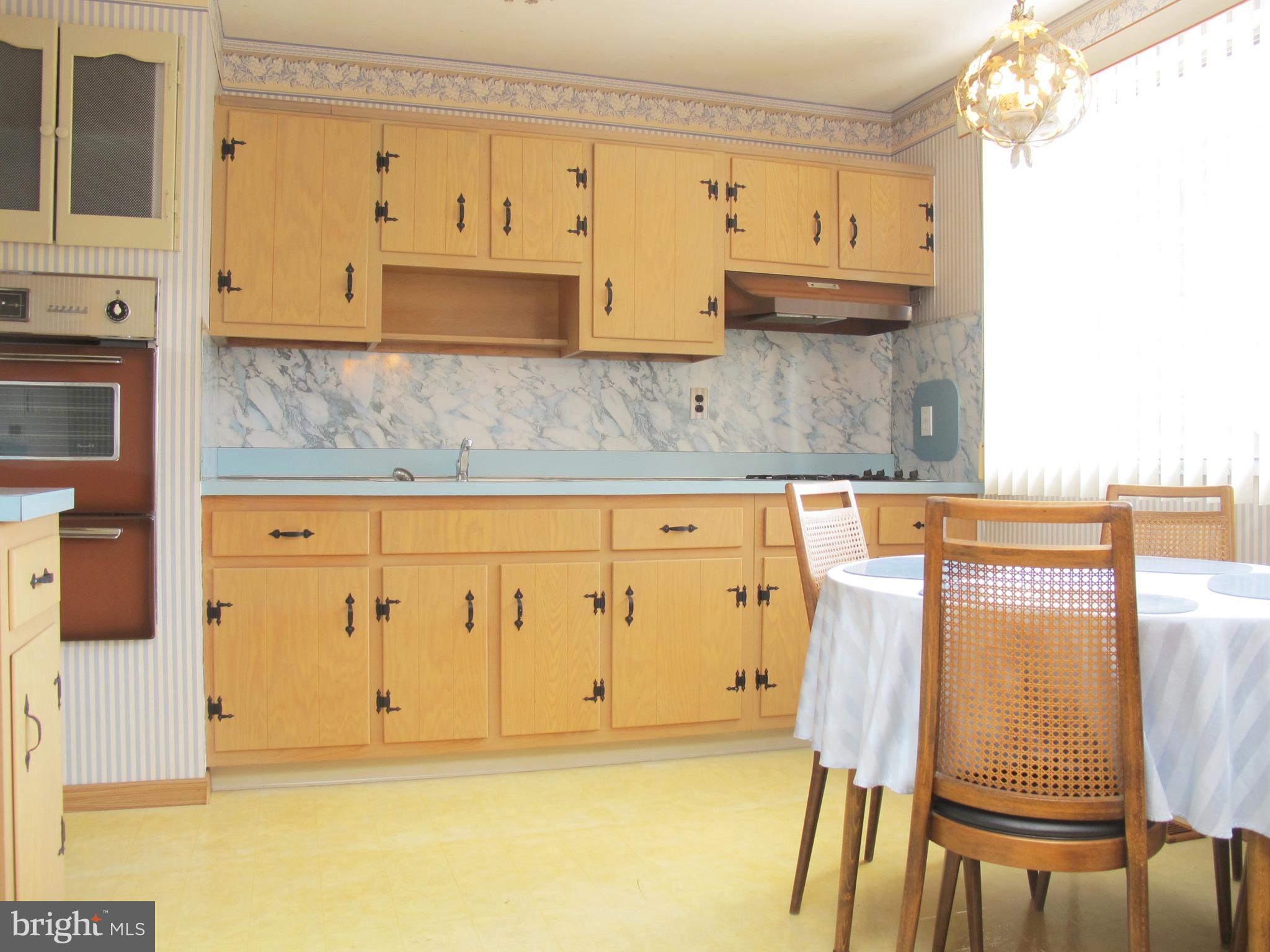 2500 Church Road Cinnaminson, NJ 08077 - Photo 11 of 28 Kitchen too...