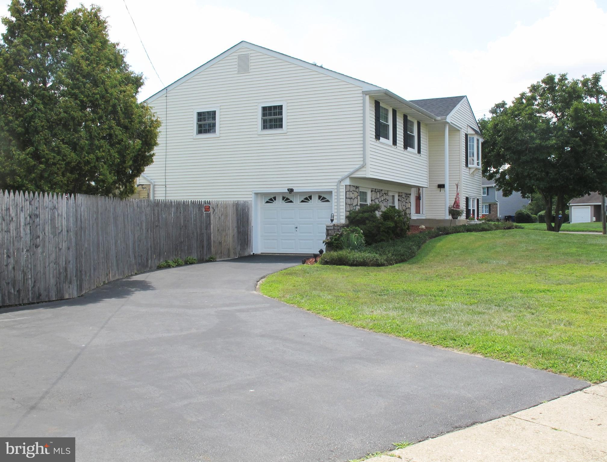 2500 Church Road Cinnaminson, NJ 08077 - Photo 4 of 28 Expanded Driveway