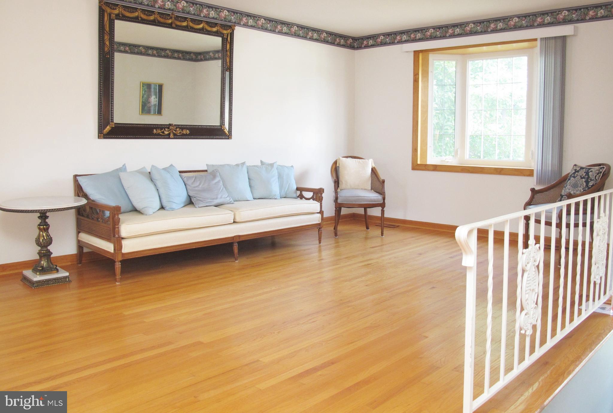 2500 Church Road Cinnaminson, NJ 08077 - Photo 7 of 28 Living Room w/Bay Window