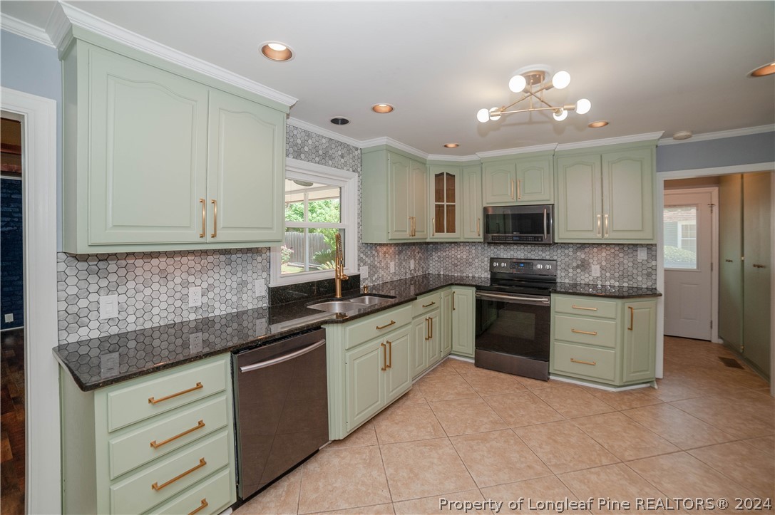 434 Foxhall Road Fayetteville, NC 28303 - Photo 11 of 44 Gallery Image 11