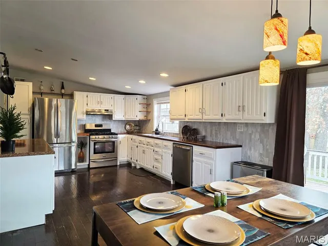 $560,000 | 4023 Juedeman Road, Cuba, MO 65453