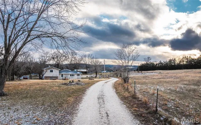 $560,000 | 4023 Juedeman Road, Cuba, MO 65453