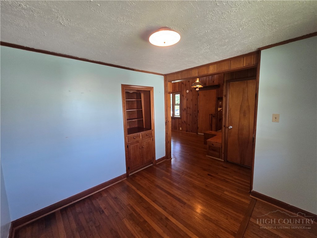 159 Hubert Street Newland, NC 28657 - Photo 10 of 40