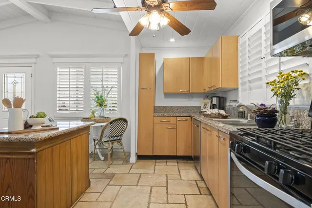 $1,075,000 | 280 Rossmore Drive, Oxnard, CA 93035