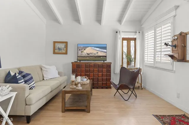 $1,075,000 | 280 Rossmore Drive, Oxnard, CA 93035