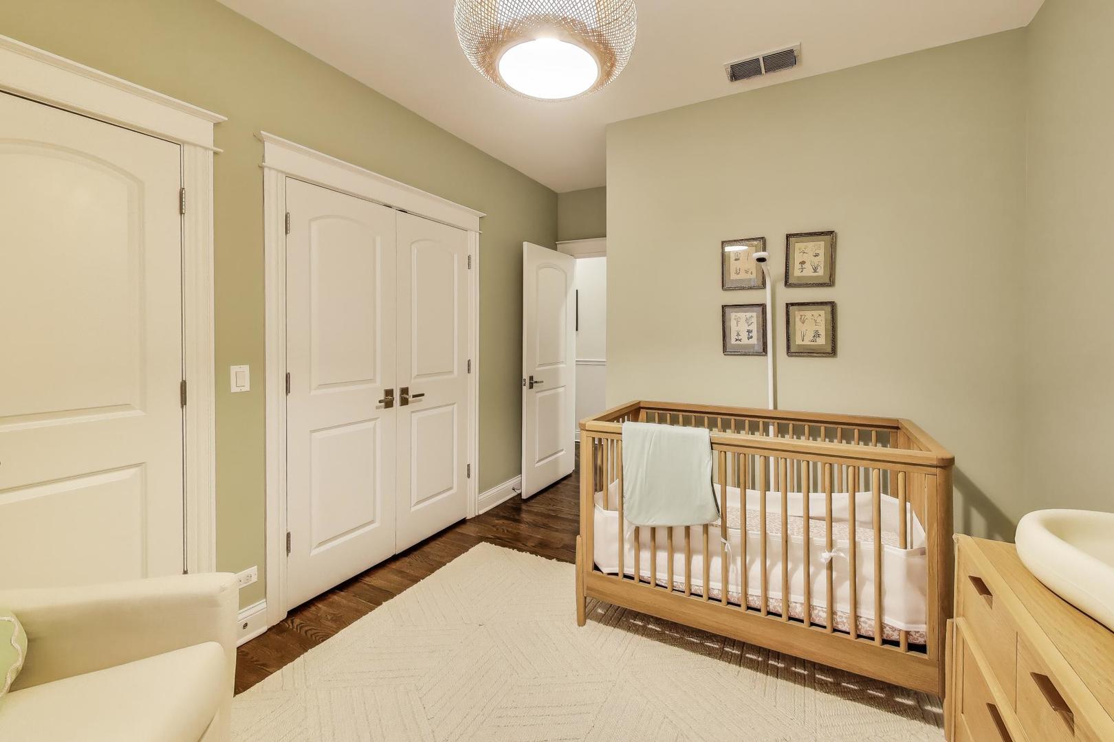 456 West Briar Place, Unit 2 Chicago, IL 60657 - Photo 21 of 25