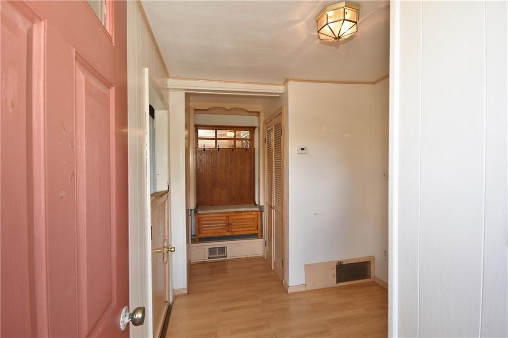105 Bebout Road Venetia, PA 15367 - Photo 2 of 25