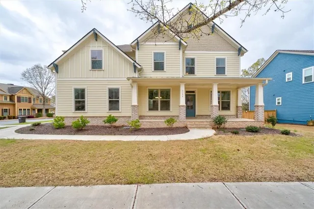 a house view with a outdoor space