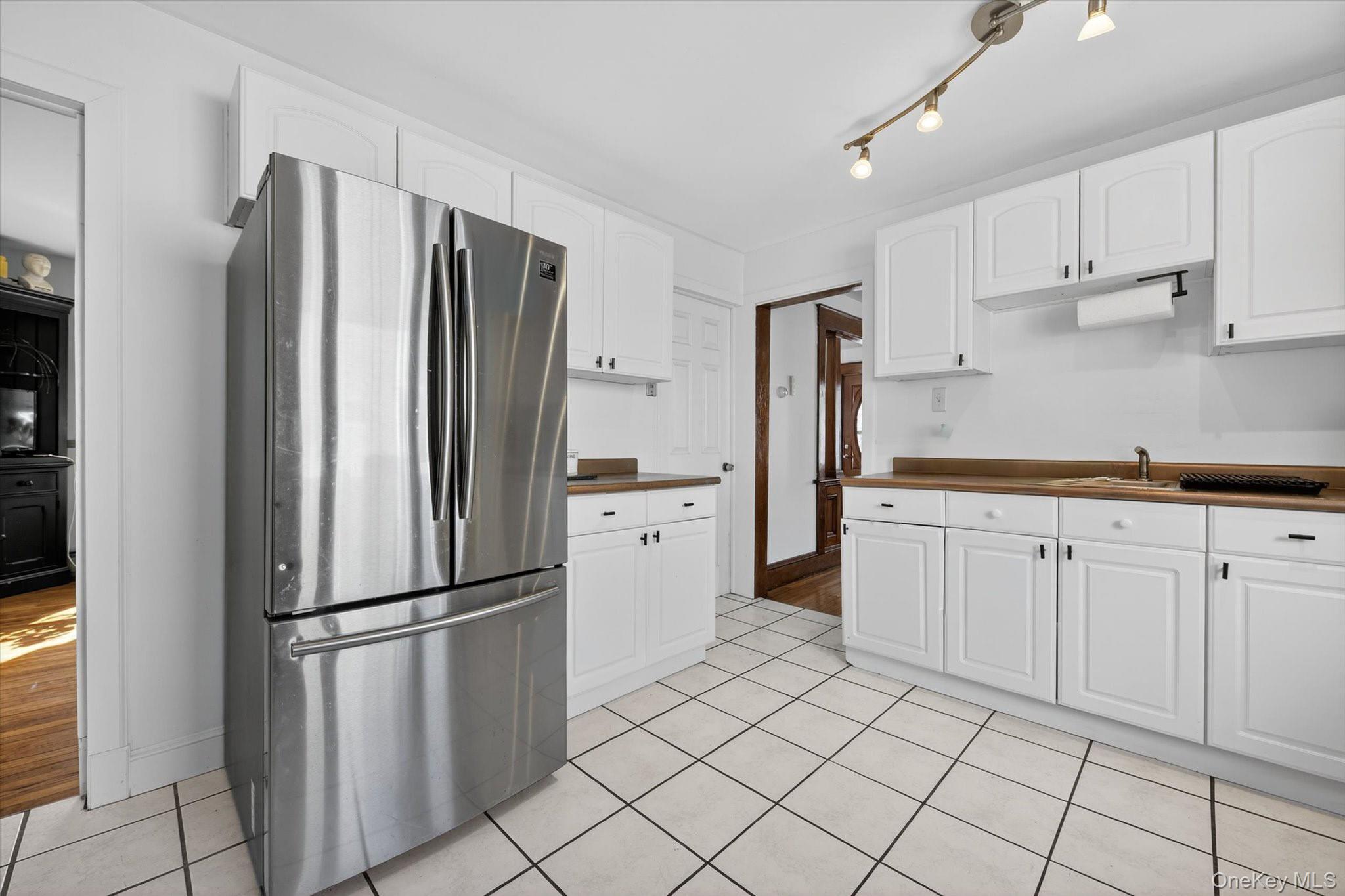 938 Reynolds Street Peekskill, NY 10566 - Photo 10 of 25