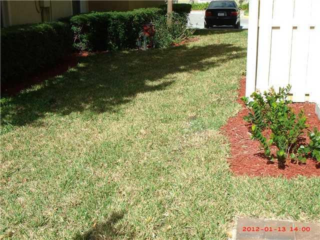 2851 Prospect Road, Unit 1302 Tamarac, FL 33309 - Photo 4 of 9 Yard/Garden