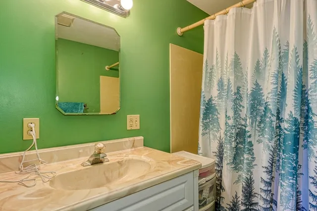 $469,900 | 31 Whittier Meadows Drive, Unit 31, Amesbury, MA 01913