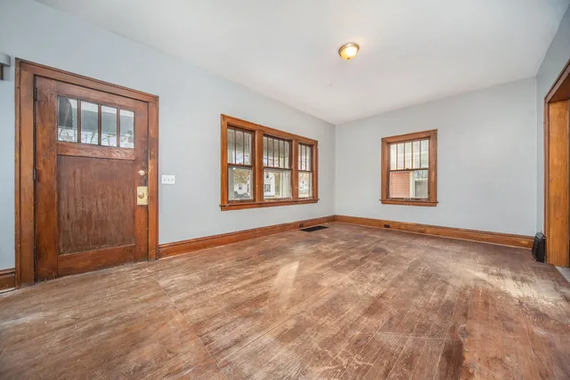 $139,900 | 1214 Oak Street, Kalamazoo, MI 49008