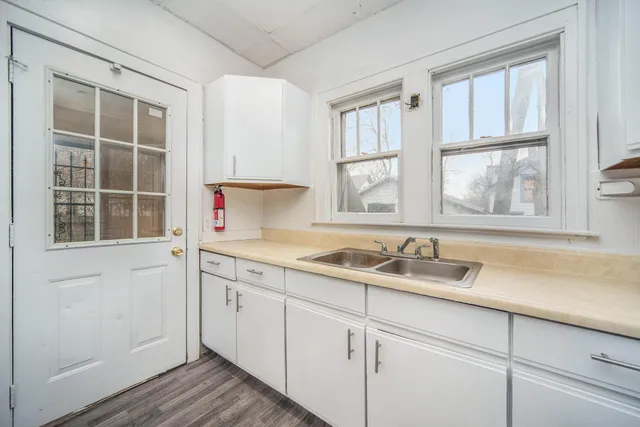 $139,900 | 1214 Oak Street, Kalamazoo, MI 49008