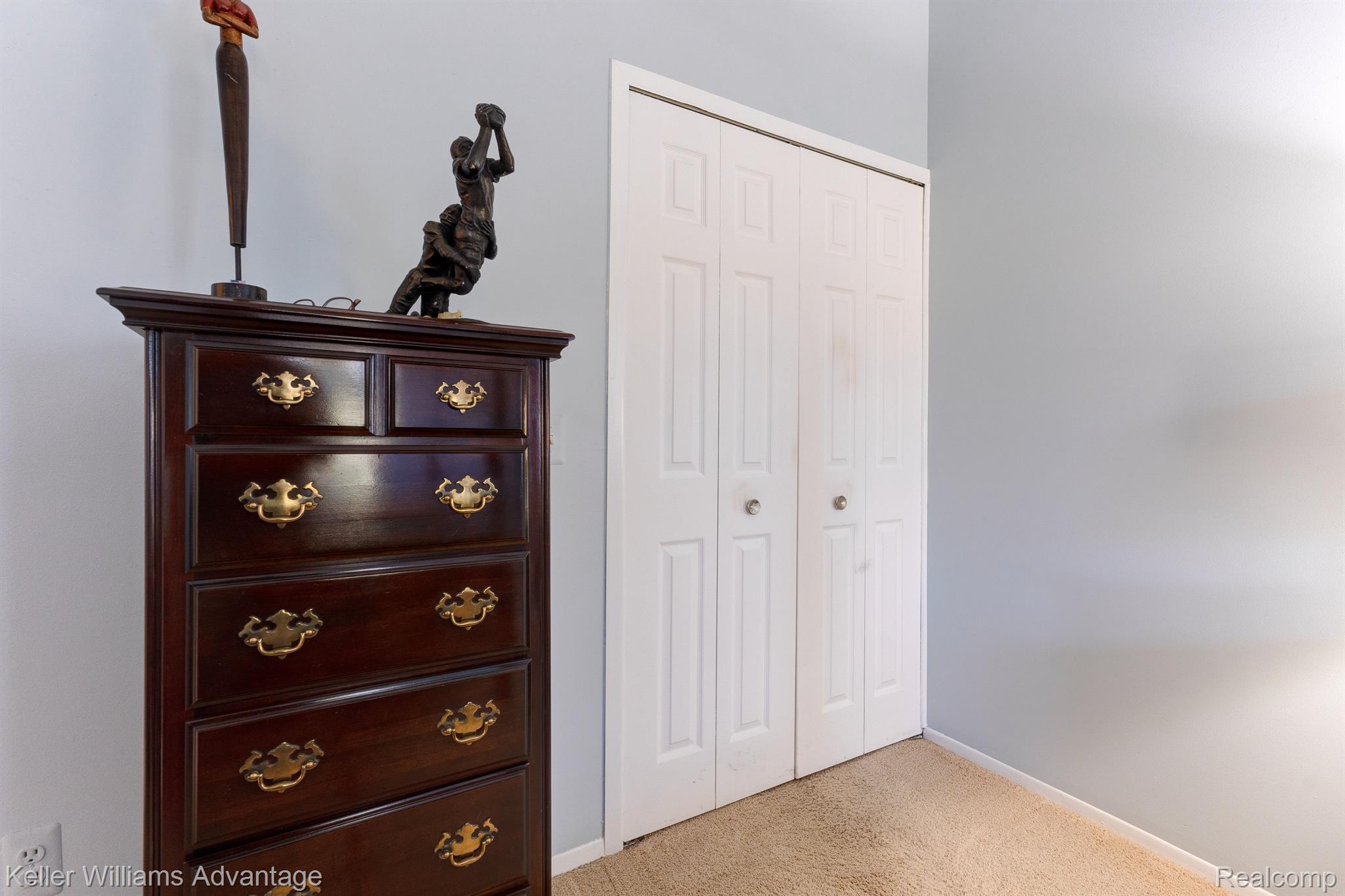 22212 Pondview Novi, MI 48375 - Photo 14 of 28 Gallery Image 14