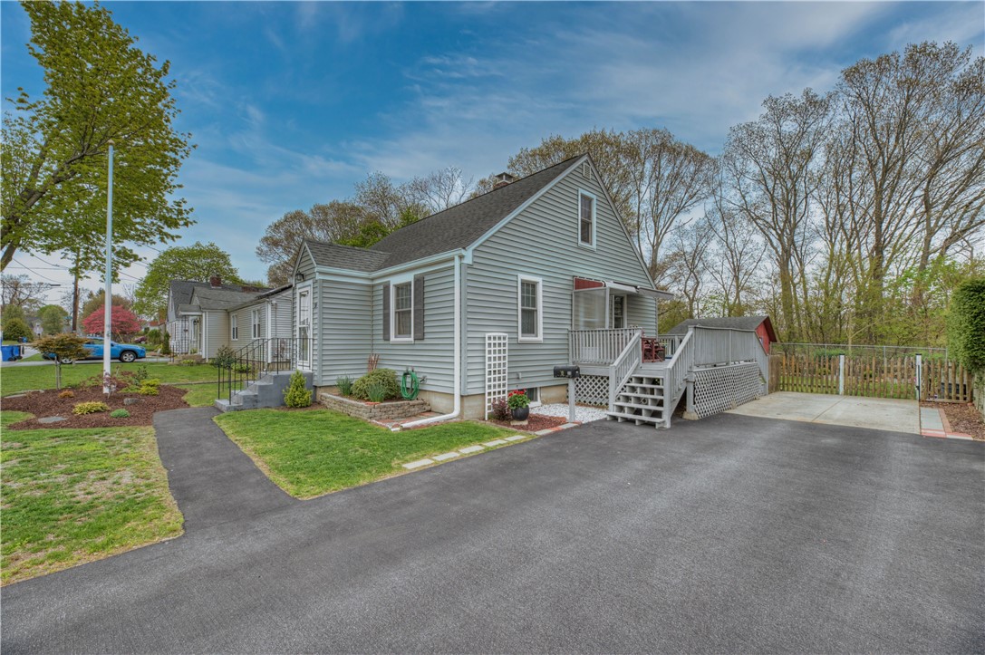 59 Howland Road Cranston, RI 02910 - Photo 2 of 30 Gallery Image 2