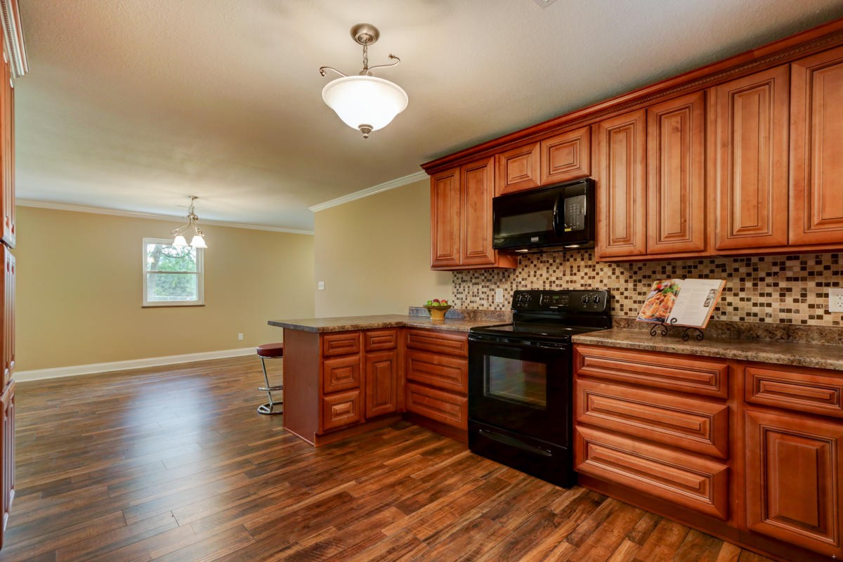 1408 Hillvale Road Louisville, TN 37777 - Photo 7 of 21 Gallery Image 7