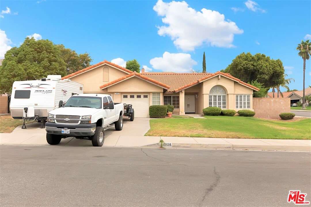 2828 West Via Verde Road Rialto, CA 92377 - Photo 2 of 41