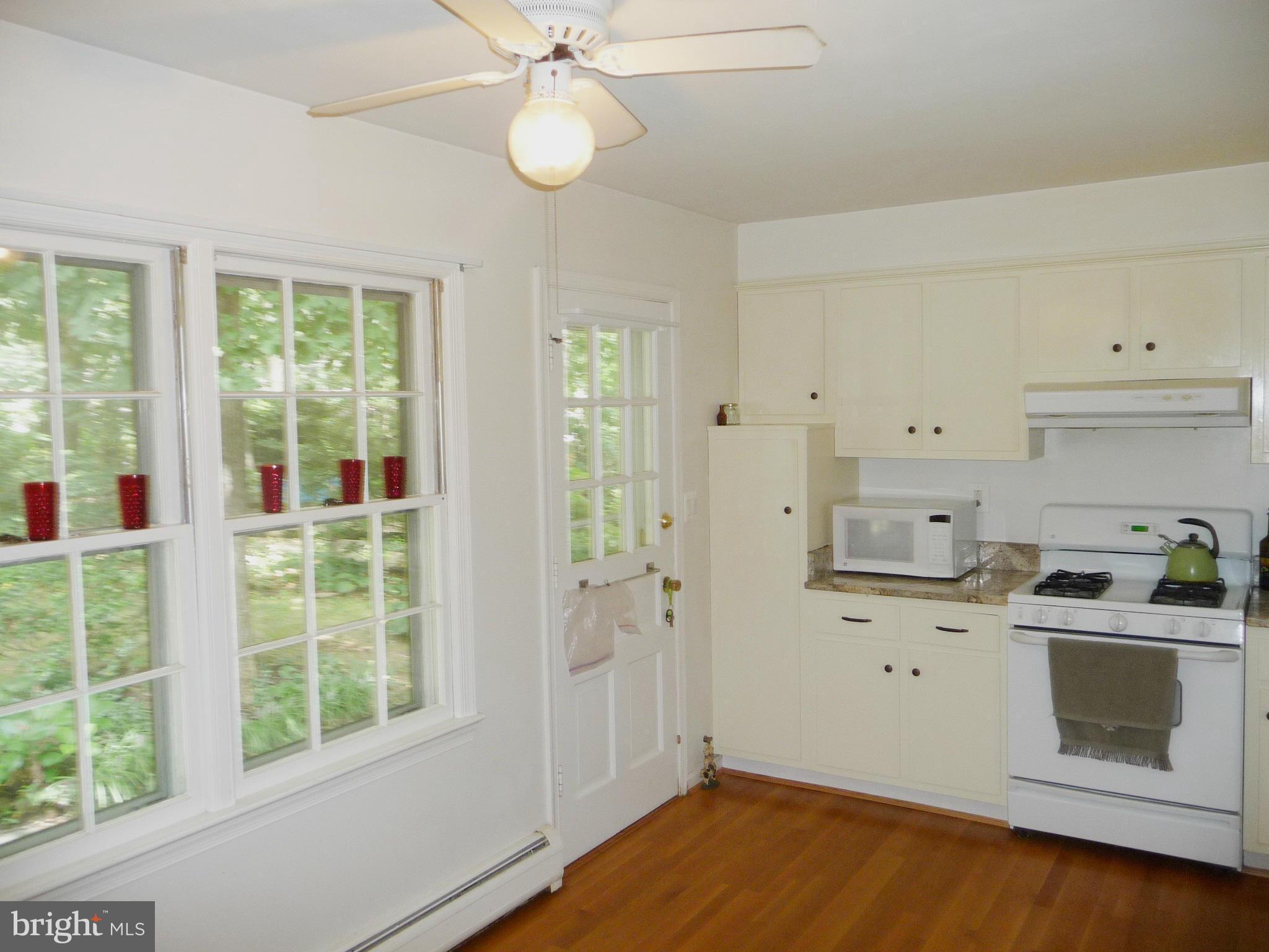 7509 Miller Fall Road Rockville, MD 20855 - Photo 3 of 29 Kitchen