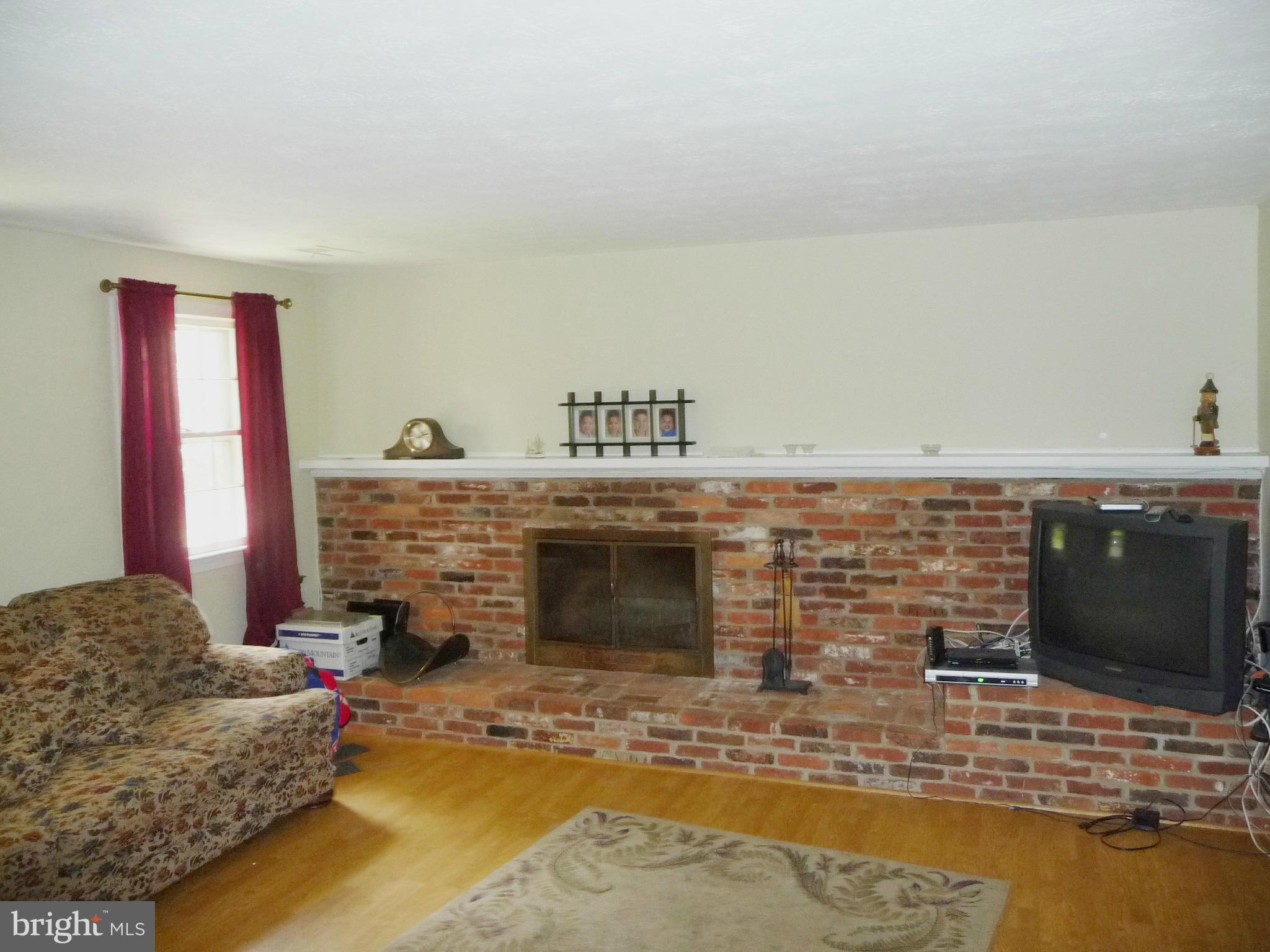 7509 Miller Fall Road Rockville, MD 20855 - Photo 6 of 29 Family Room