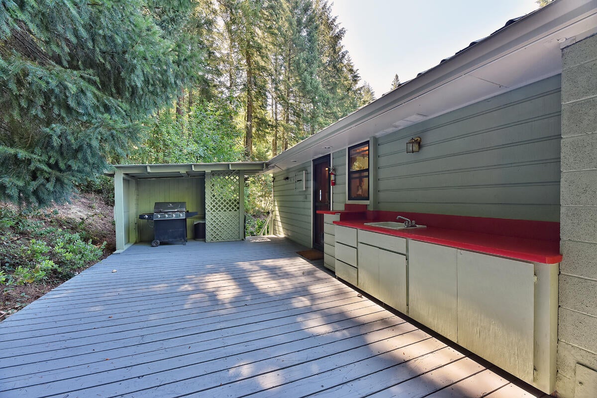 1090 Tunnel Road Glendale, OR 97442 - Photo 29 of 53 28