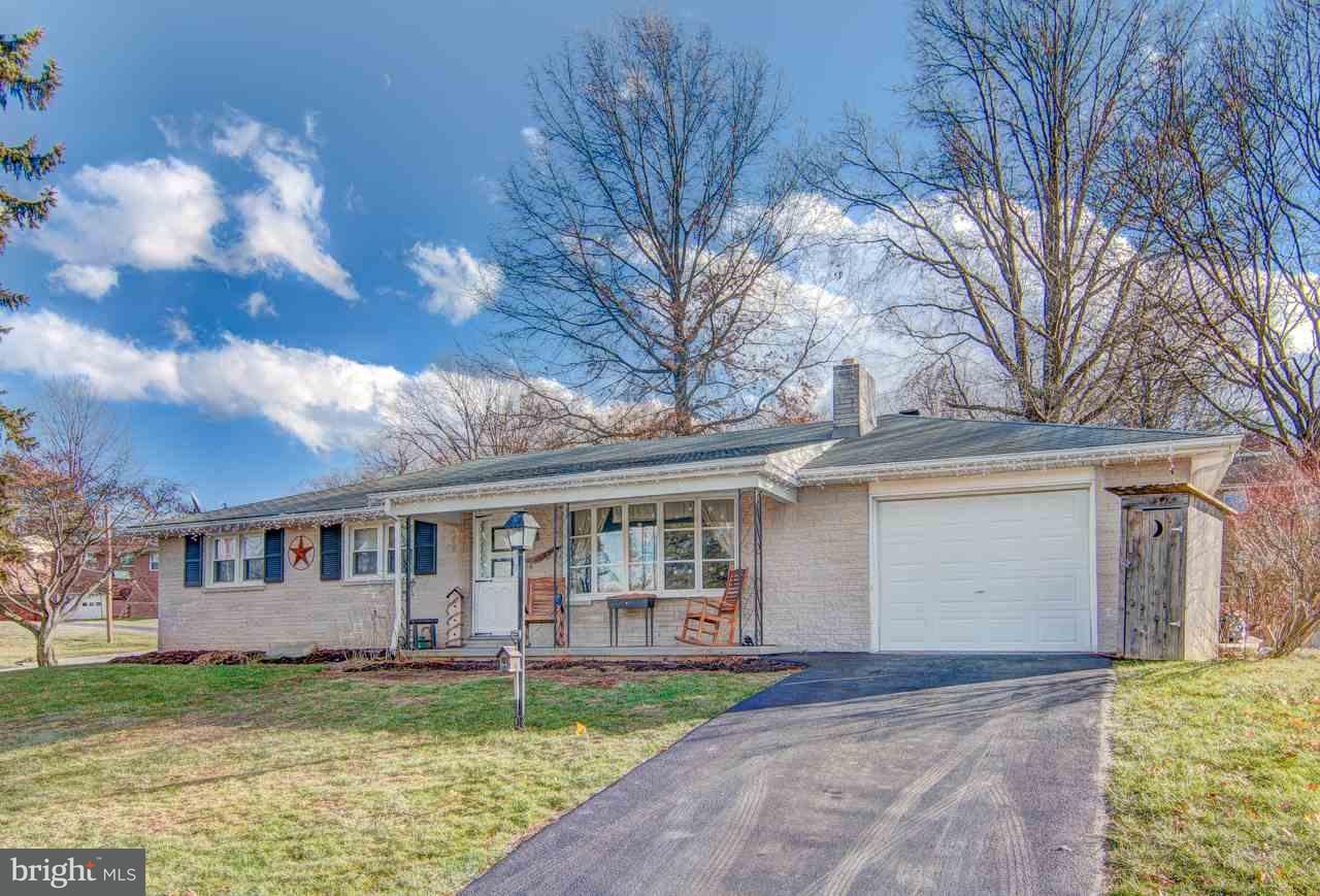 2432 Logan Road York, PA 17408 - Photo 1 of 18 Gallery Image 1