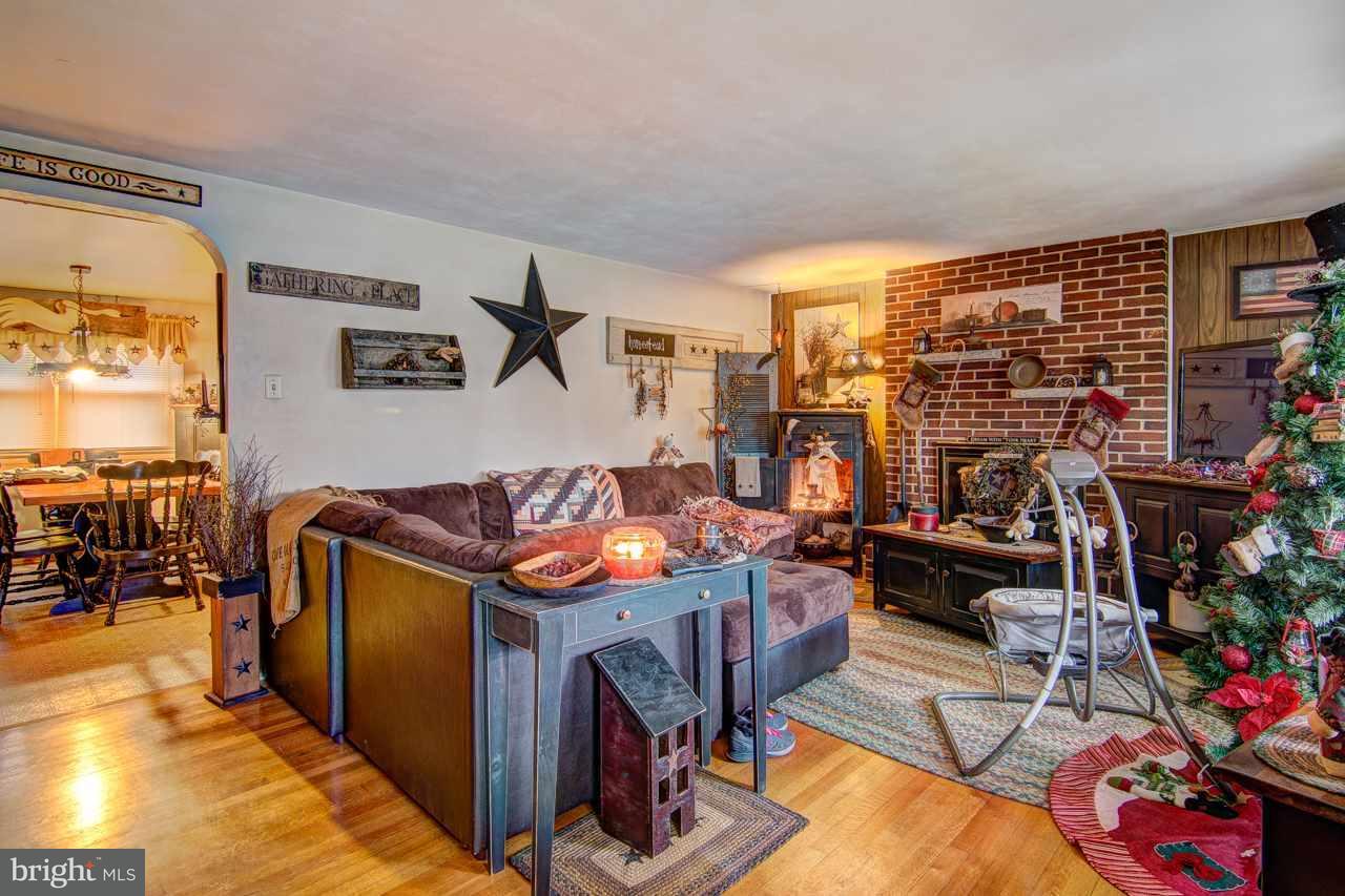 2432 Logan Road York, PA 17408 - Photo 5 of 18 Gallery Image 5