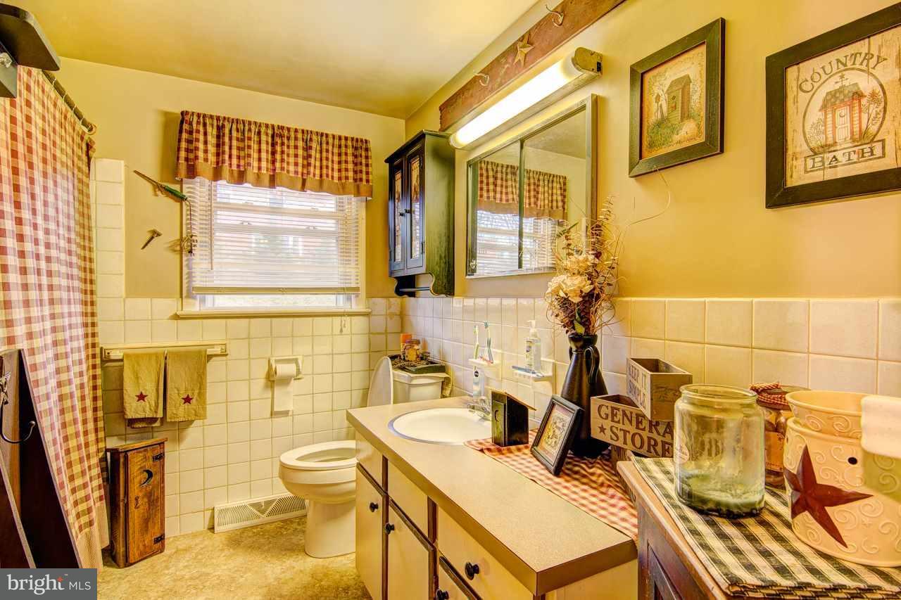 2432 Logan Road York, PA 17408 - Photo 10 of 18 Gallery Image 10