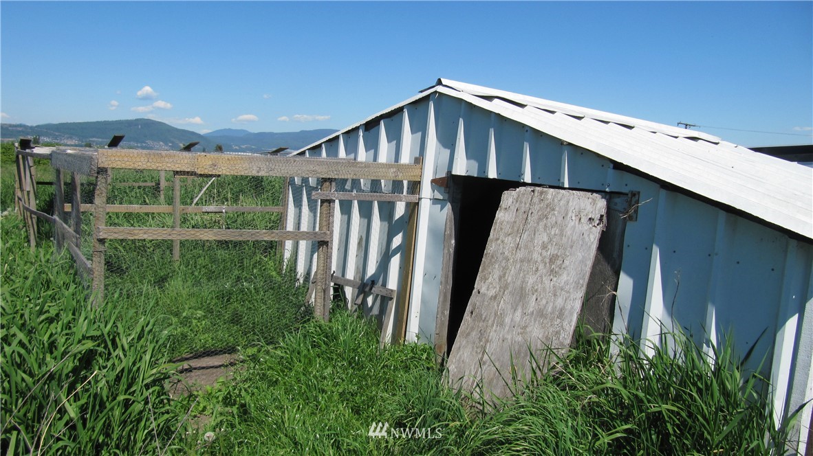 4442 Reese Hill Road Sumas, WA 98295 - Photo 4 of 7