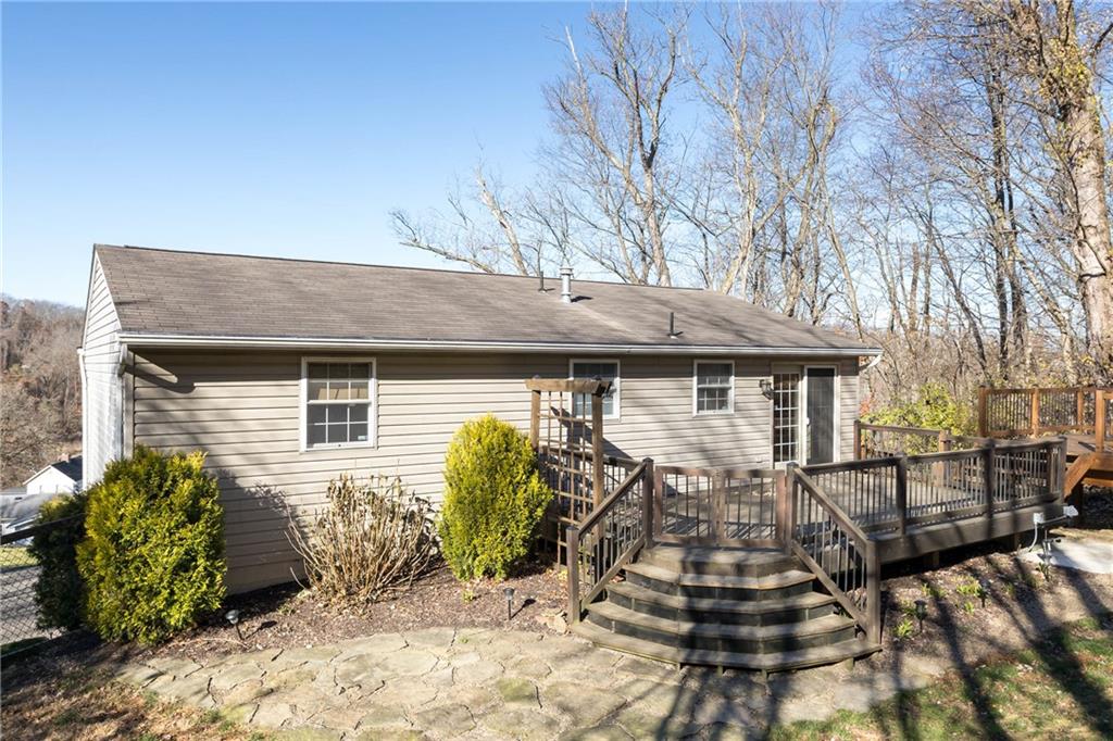 166 Country Club Road Washington, PA 15301 - Photo 24 of 32 a front view of a house with garden