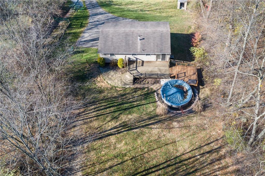 166 Country Club Road Washington, PA 15301 - Photo 29 of 32 a aerial view of a backyard