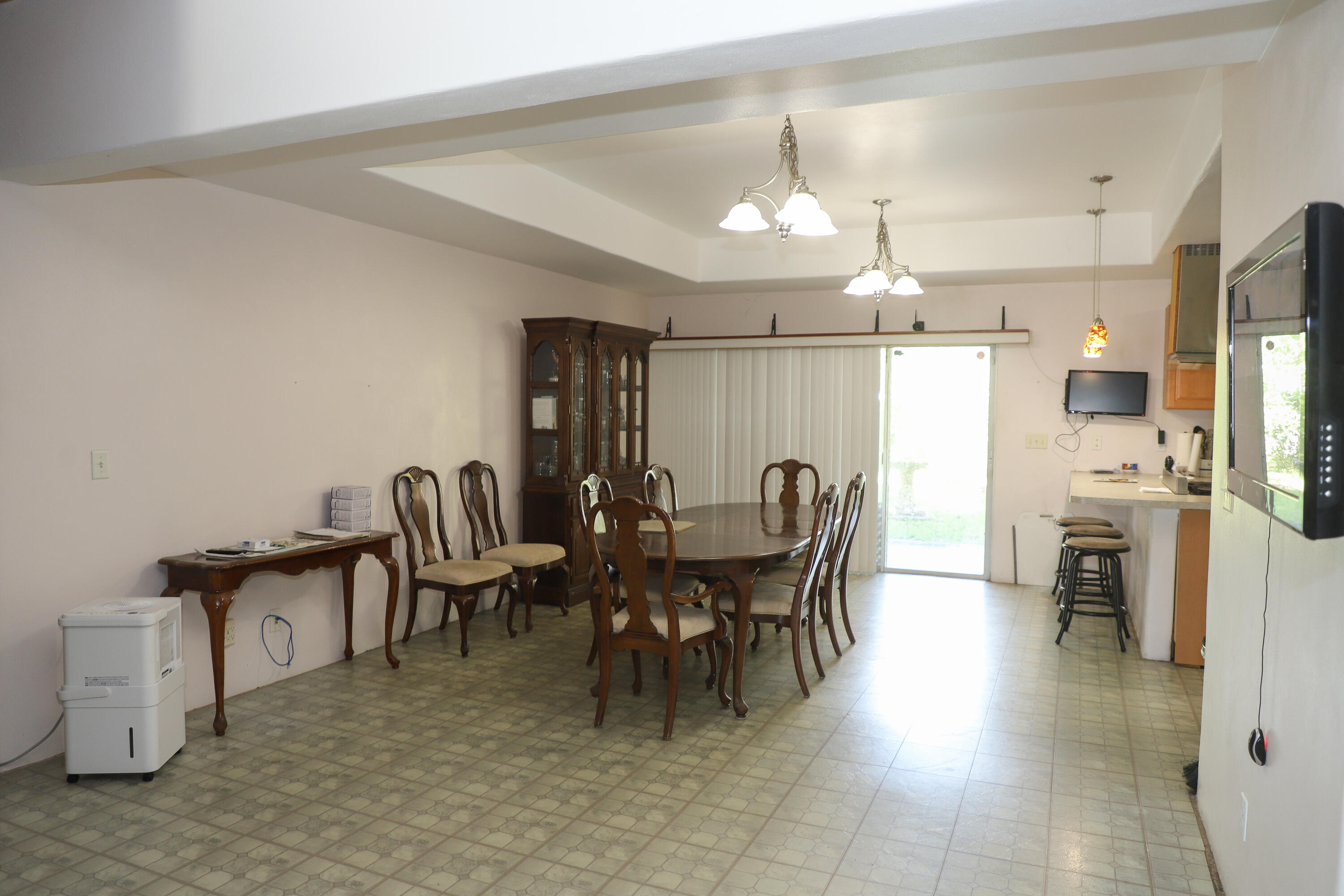 1806 South 29th Street Fort Pierce, FL 34947 - Photo 3 of 22 IMG_2881