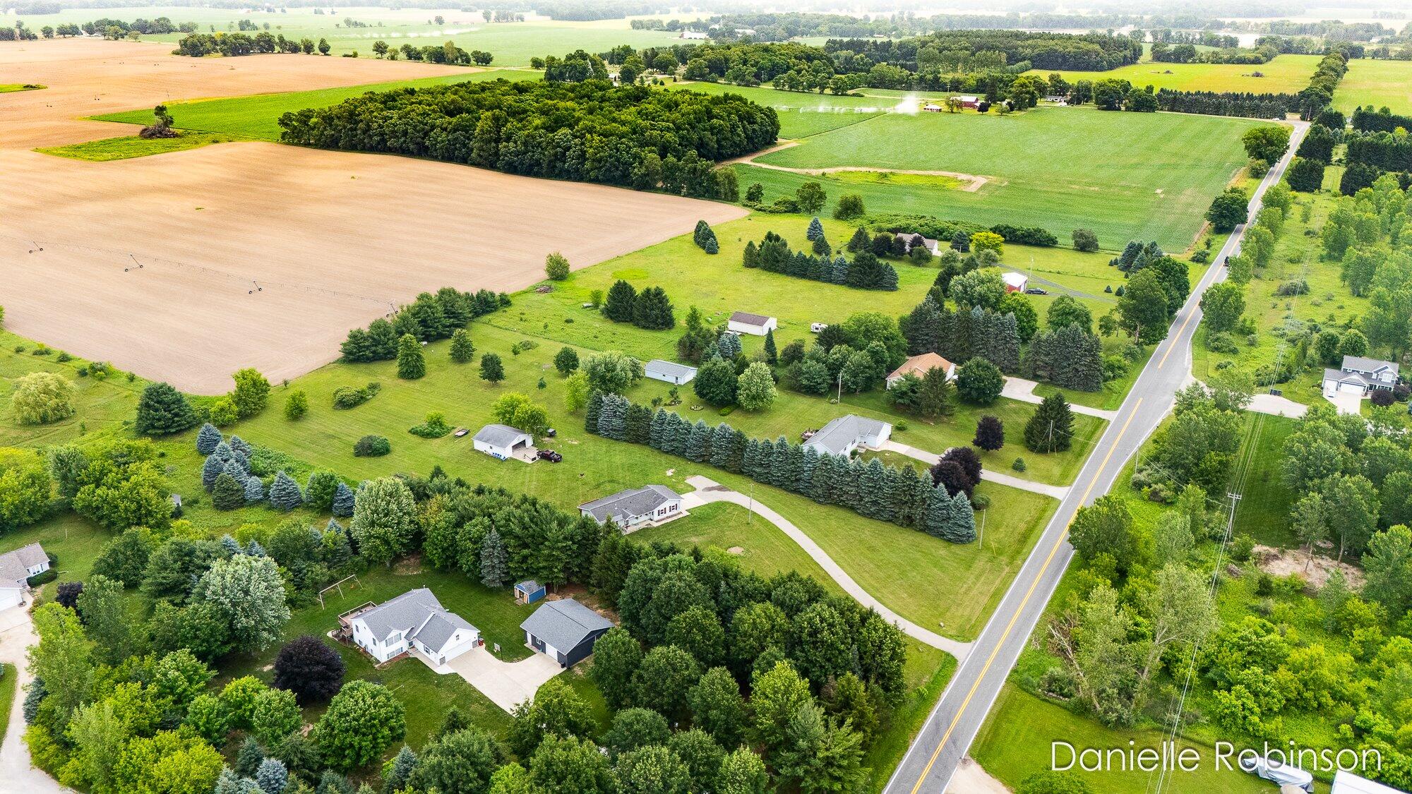 6829 12 Mile Road Northeast Rockford, MI 49341 - Photo 64 of 70 65-WM682912mile-10