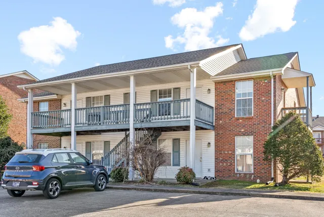 $895 | 1891 Waters Edge Drive, Unit B, Clarksville, TN 37043