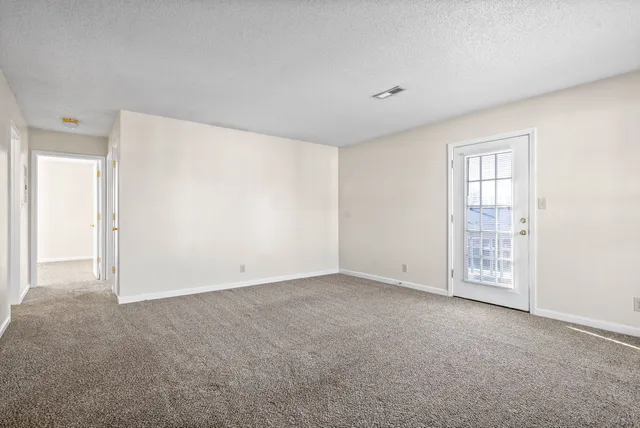 $895 | 1891 Waters Edge Drive, Unit B, Clarksville, TN 37043