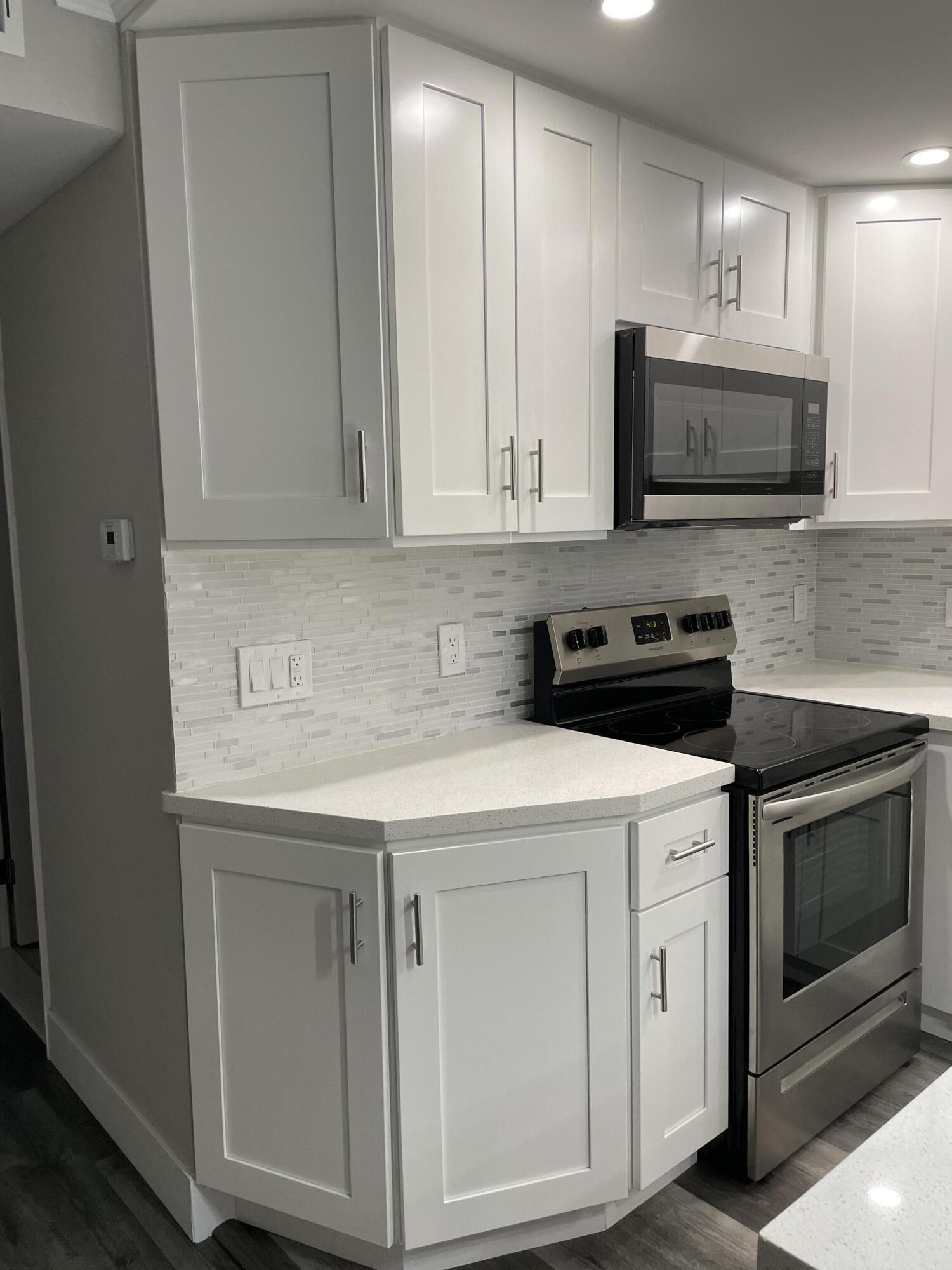 4026 Exeter Boca Raton, FL 33434 - Photo 9 of 16 AA577C78-0C81-4987-9028-F2372A23B57D